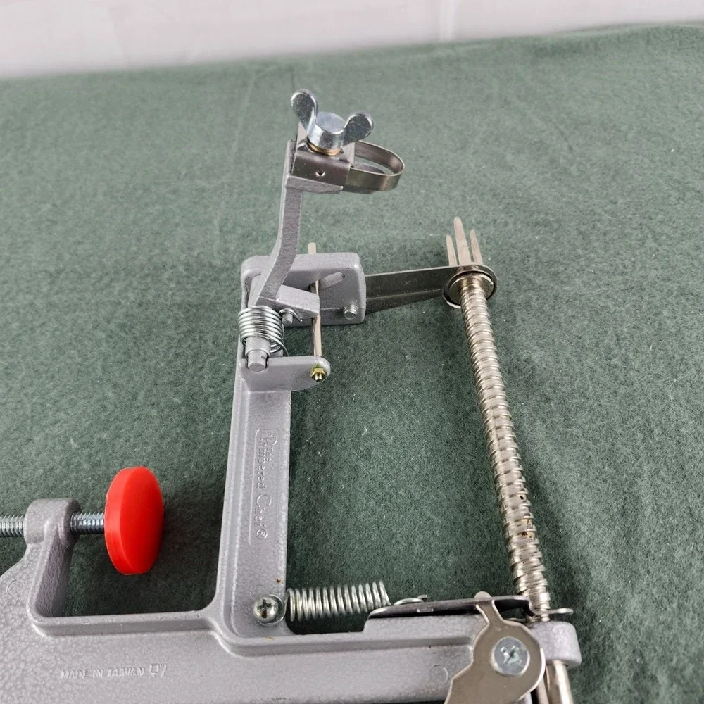 The Pampered Chef Apple Peeler Corer Slicer Handcrank #2430 -USED/WORKS‎